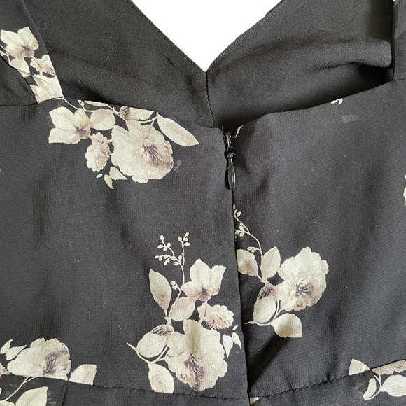 Urban Outfitters Kimchi Blue black floral romper - Picture 11 of 13